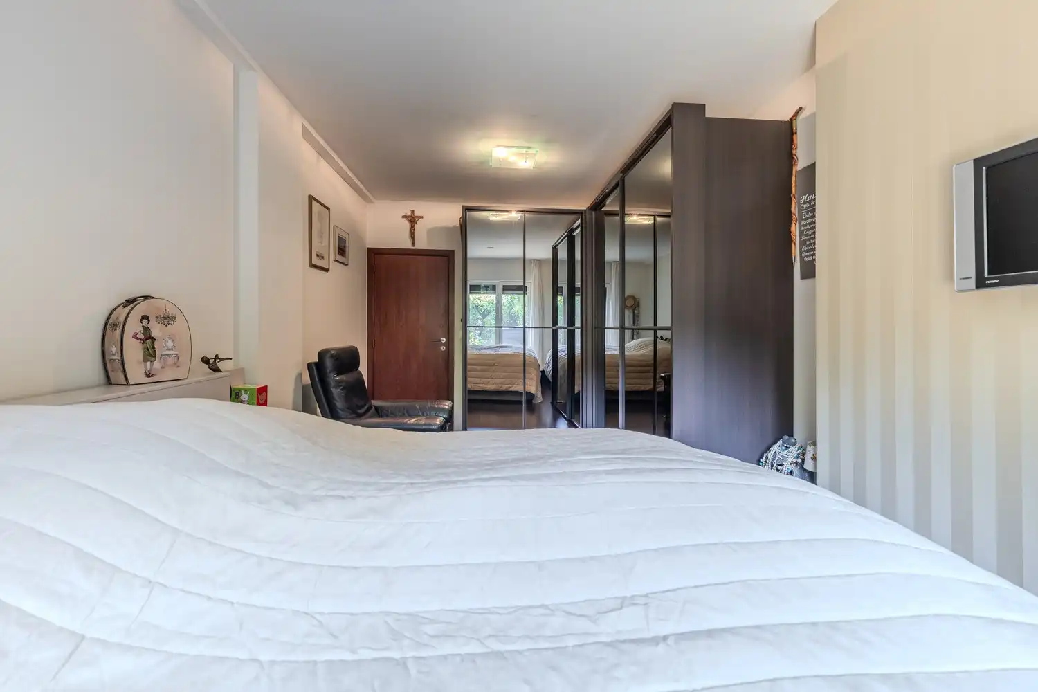 Gelijkvloers appartement met twee slaapkamers en garage in hartje Lanaken foto 24