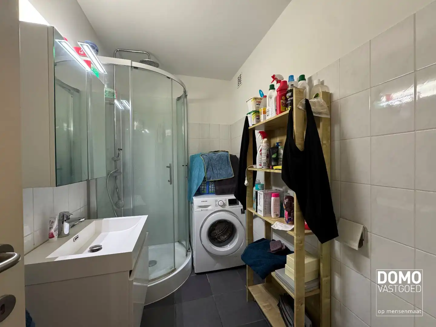 Ruim appartement rustig gelegen in Kuringen. Dichtbij winkels, scholen, autosnelwegen en openbaar vervoer. foto 6