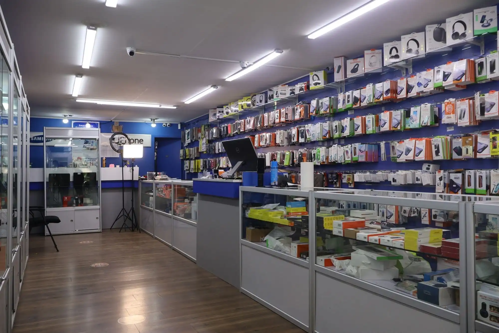 Dubbel commercieelpand in een bruisende winkelstraat foto 3