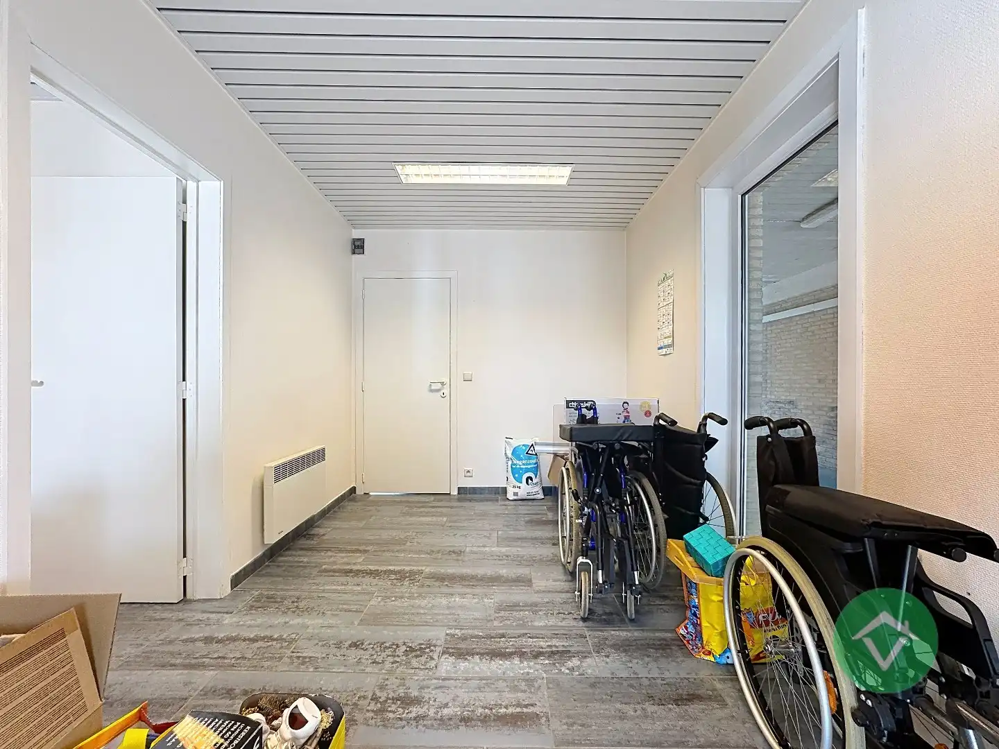 Kantoorruimte te koop in Oudenburg  foto 12