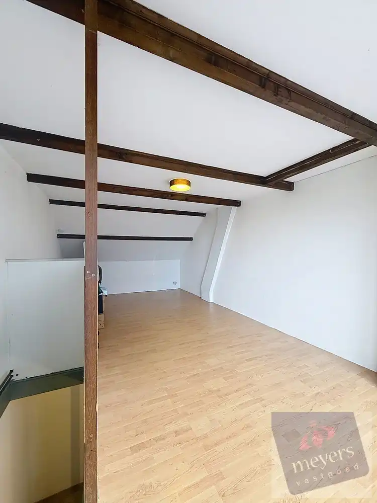 Instapklare woning met tuin en terras foto 13