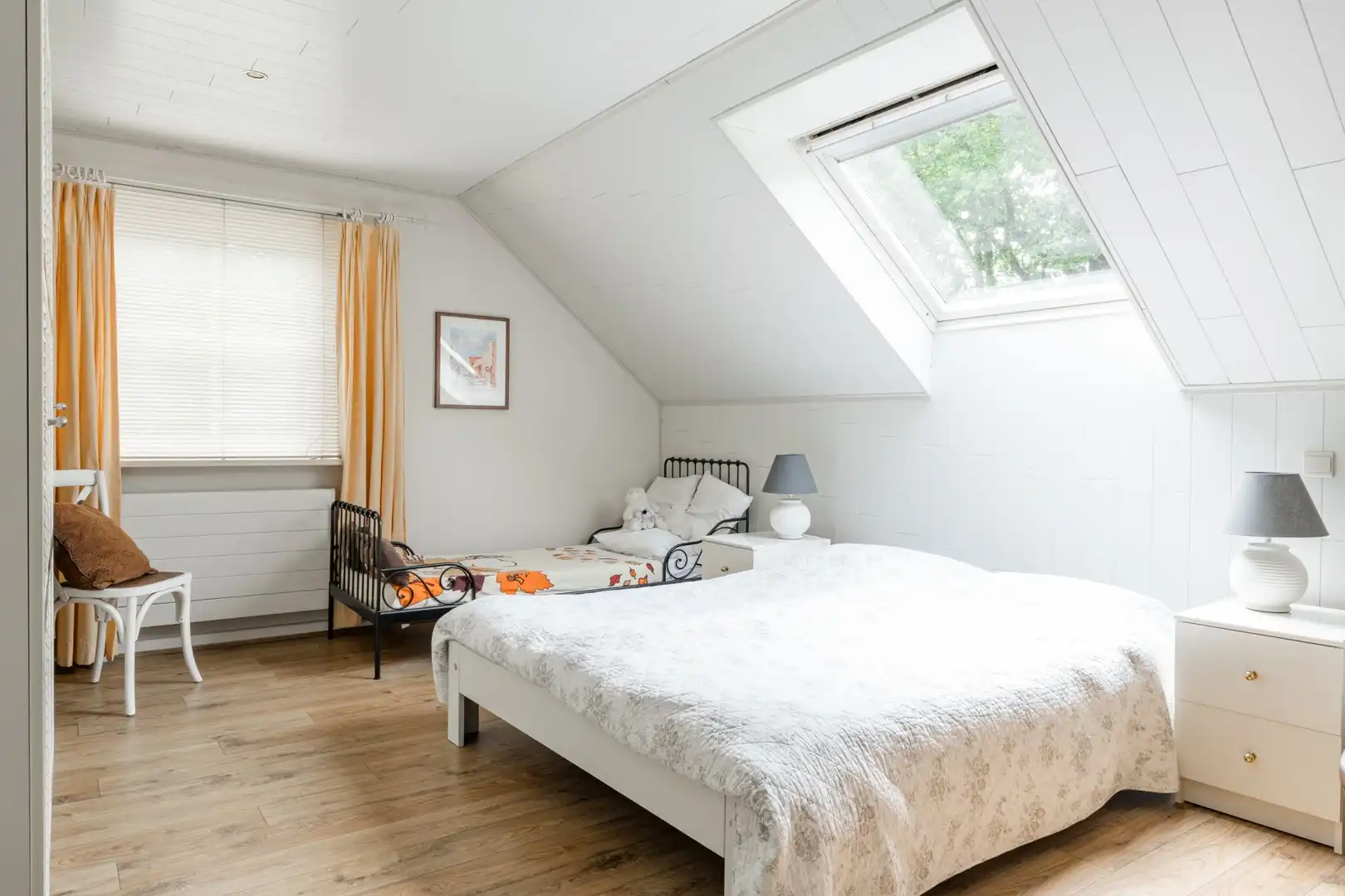 Charmante & sfeervolle, instapklare, energiecorrecte (EPC B) villa-landhuis met 5 slaapkamers, 3 badkamers, bureau én dubbele garage. foto 48