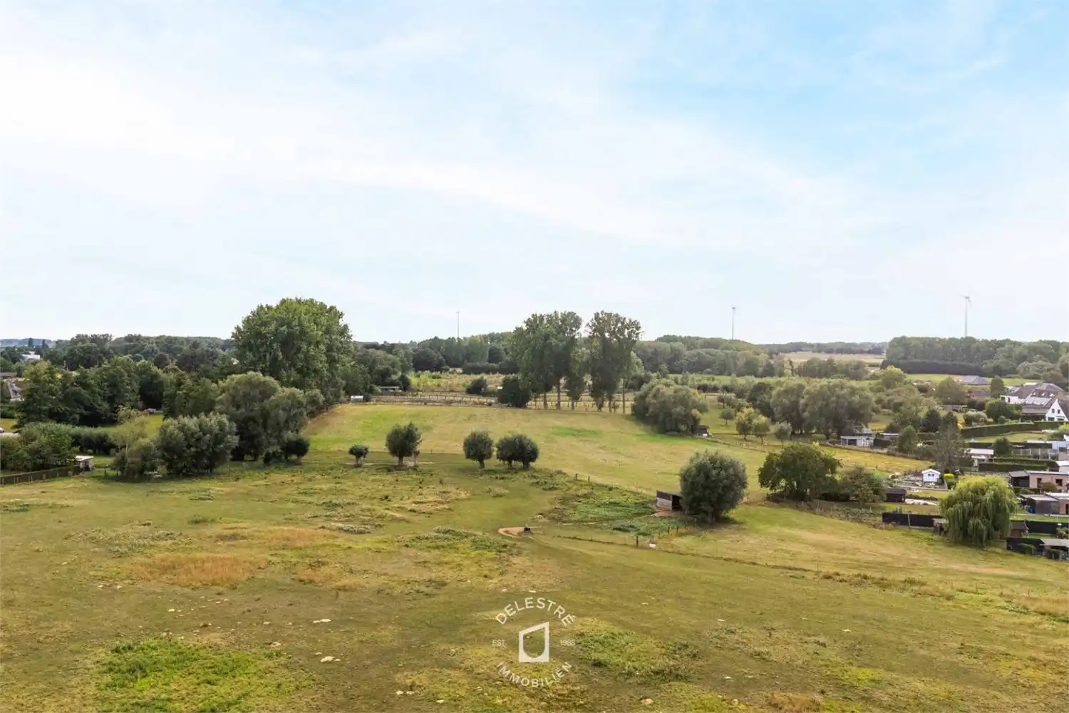 ** IN OPTIE ** GERENOVEERDE WONING MET 6 SLPK. EN TUIN foto 13