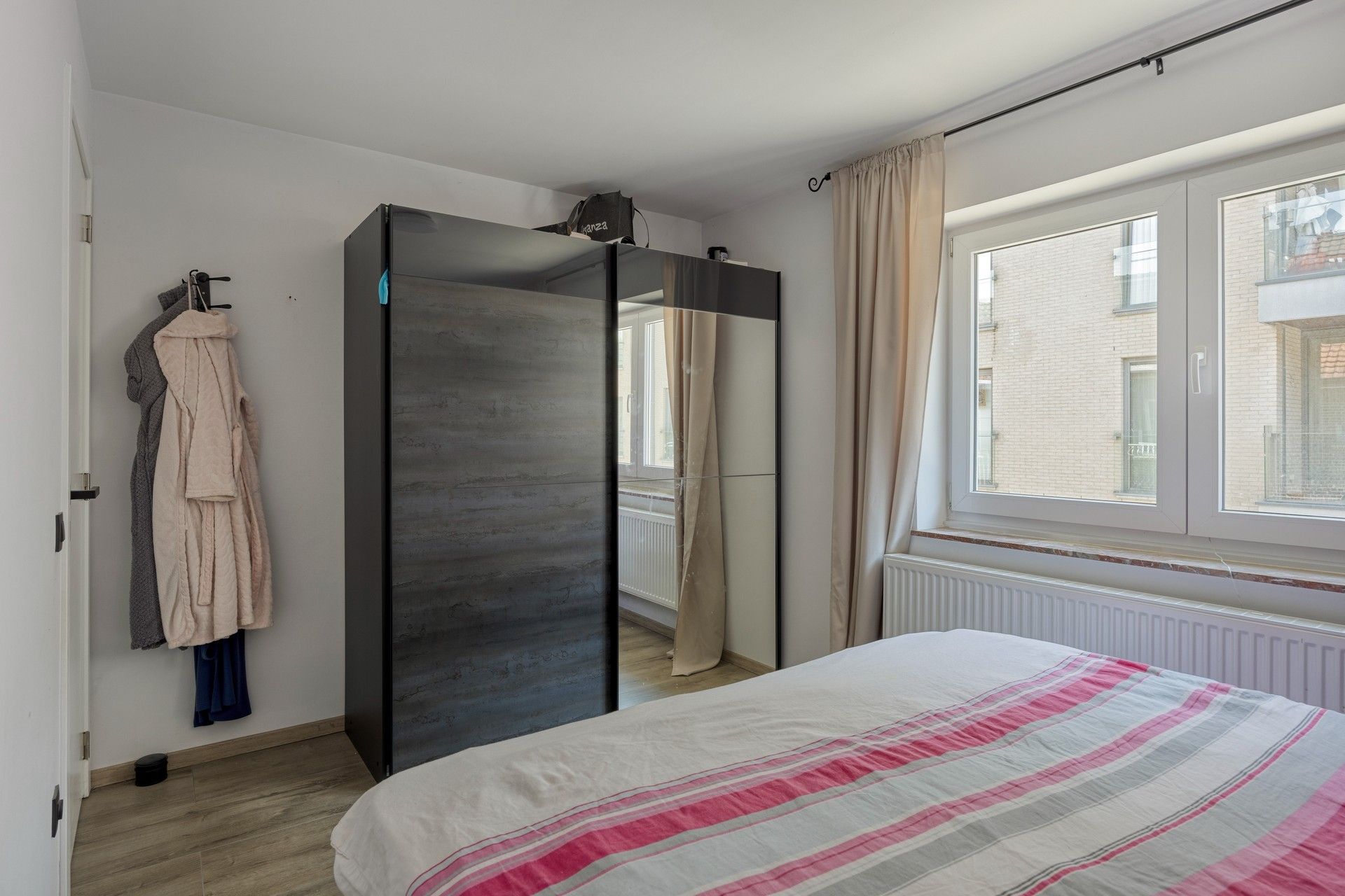 GERENOVEERDE RIJWONING OP 500M VAN CENTRUM foto 15