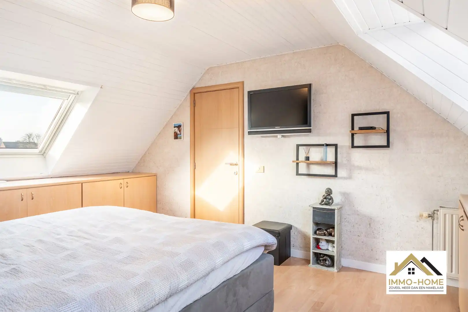Instapklare woning met bureau/ winkelruimte  foto 18
