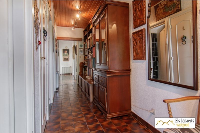 Charmante gelijkvloerse woning op ruim perceel foto 3