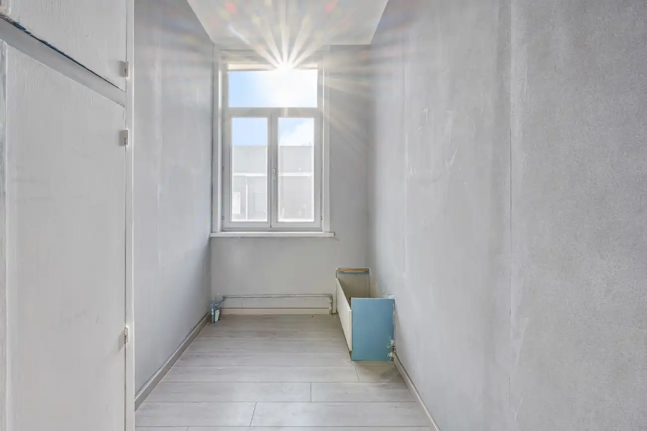 Charmante gesloten (kangoeroe)woning met heel wat potentieel op een gegeerde locatie in Oostakker! foto 14