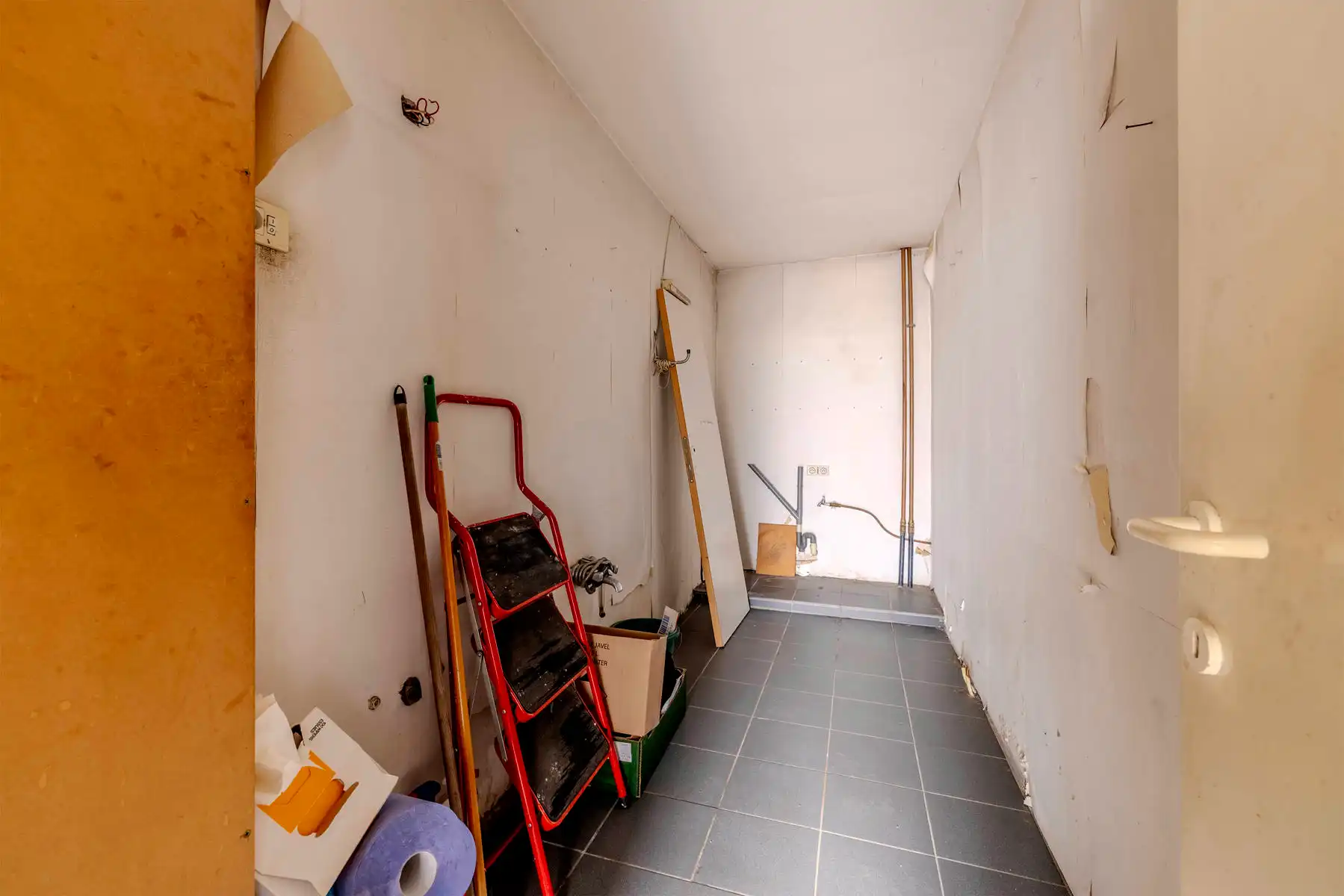 Wonen en werken in hartje Turnhout: handelspand + 2 appartementen foto 37