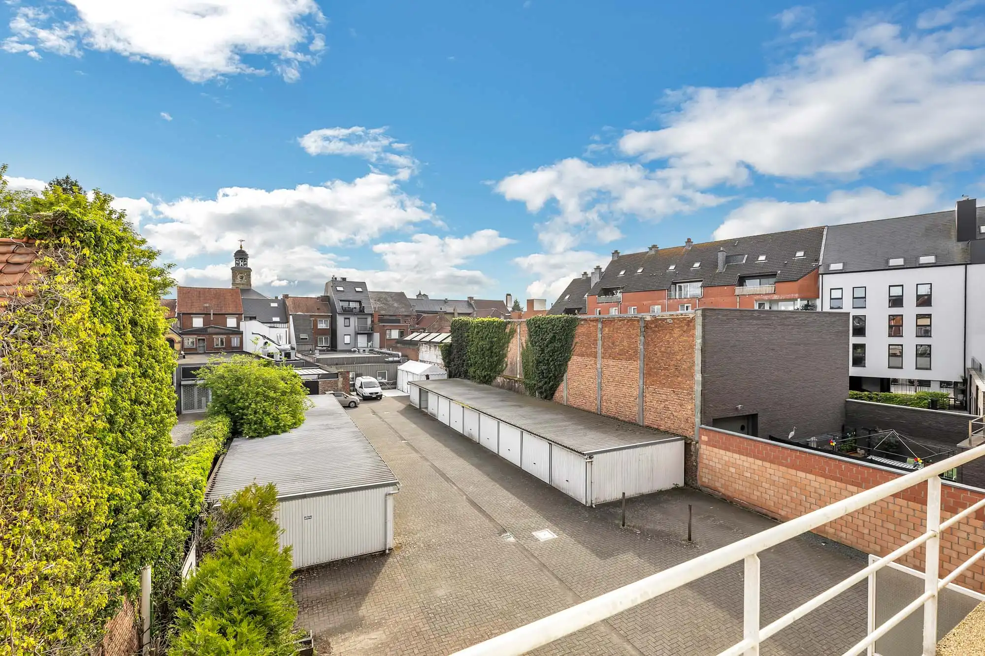 Instapklaar, centraal gelegen appartement met garage foto 18