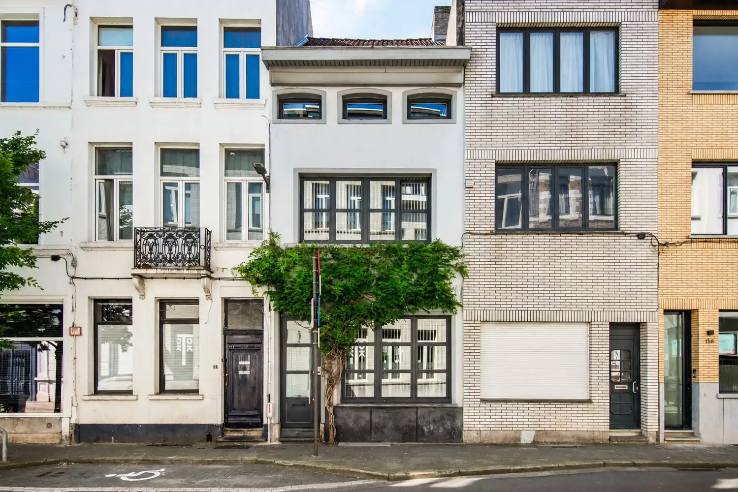 Instapklare woning met gezellige stadstuin foto 2