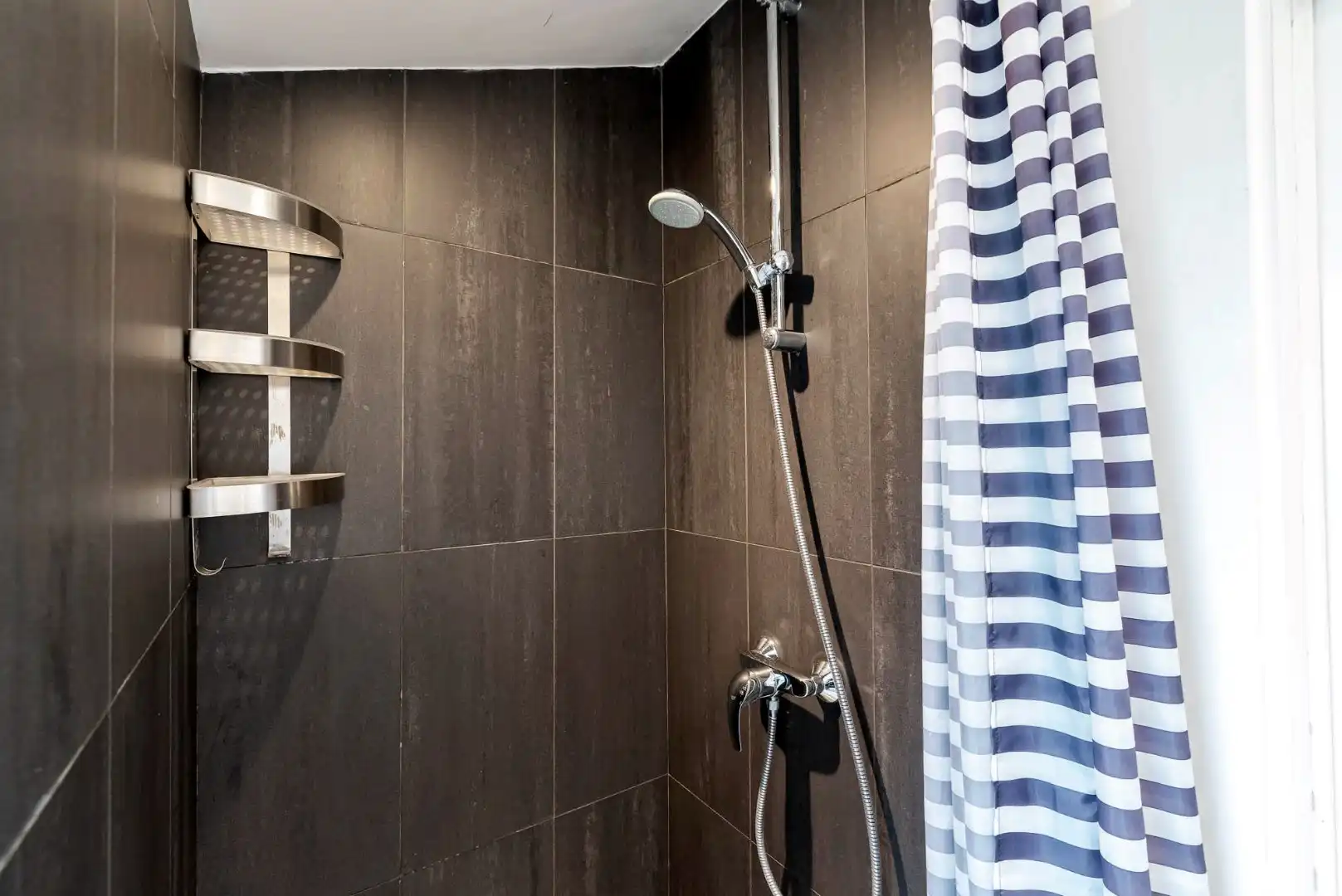 Charmante studio op een zucht van het KMSKA foto 7