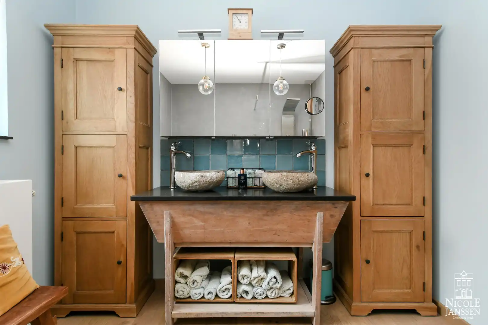 Instapklare gezinswoning met vier slaapkamers en zwembad foto 18