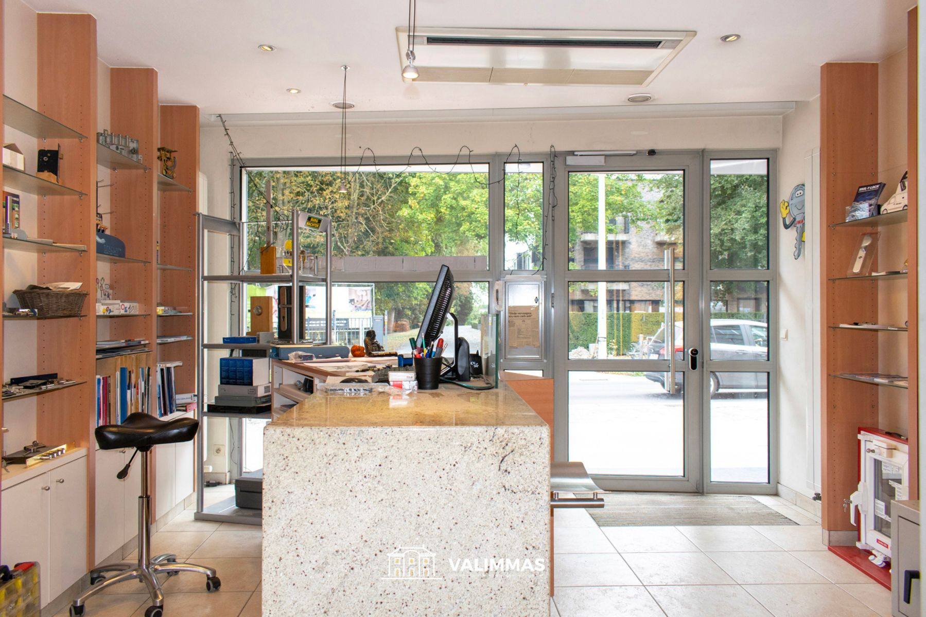 Een ruime en verzorgde (handels)woning met mooie tuin... foto 2