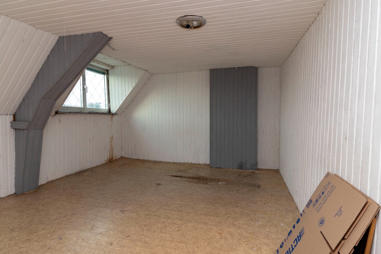 Rustig gelegen, te renoveren woning foto 11