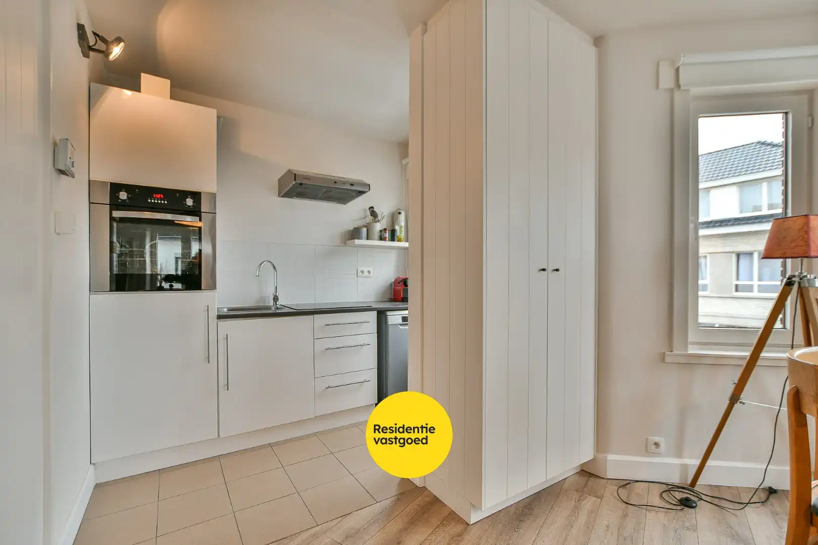 Lichtrijk éénslaapkamerappartement nabij centrum en bos in De Haan foto 7