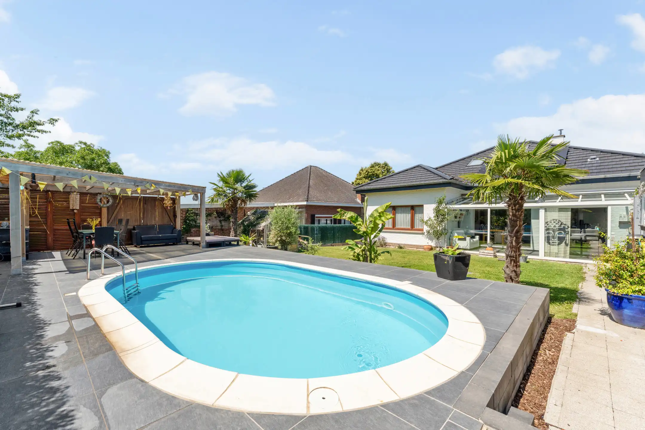 Instapklare woning met zwembad in Valmeer foto 25
