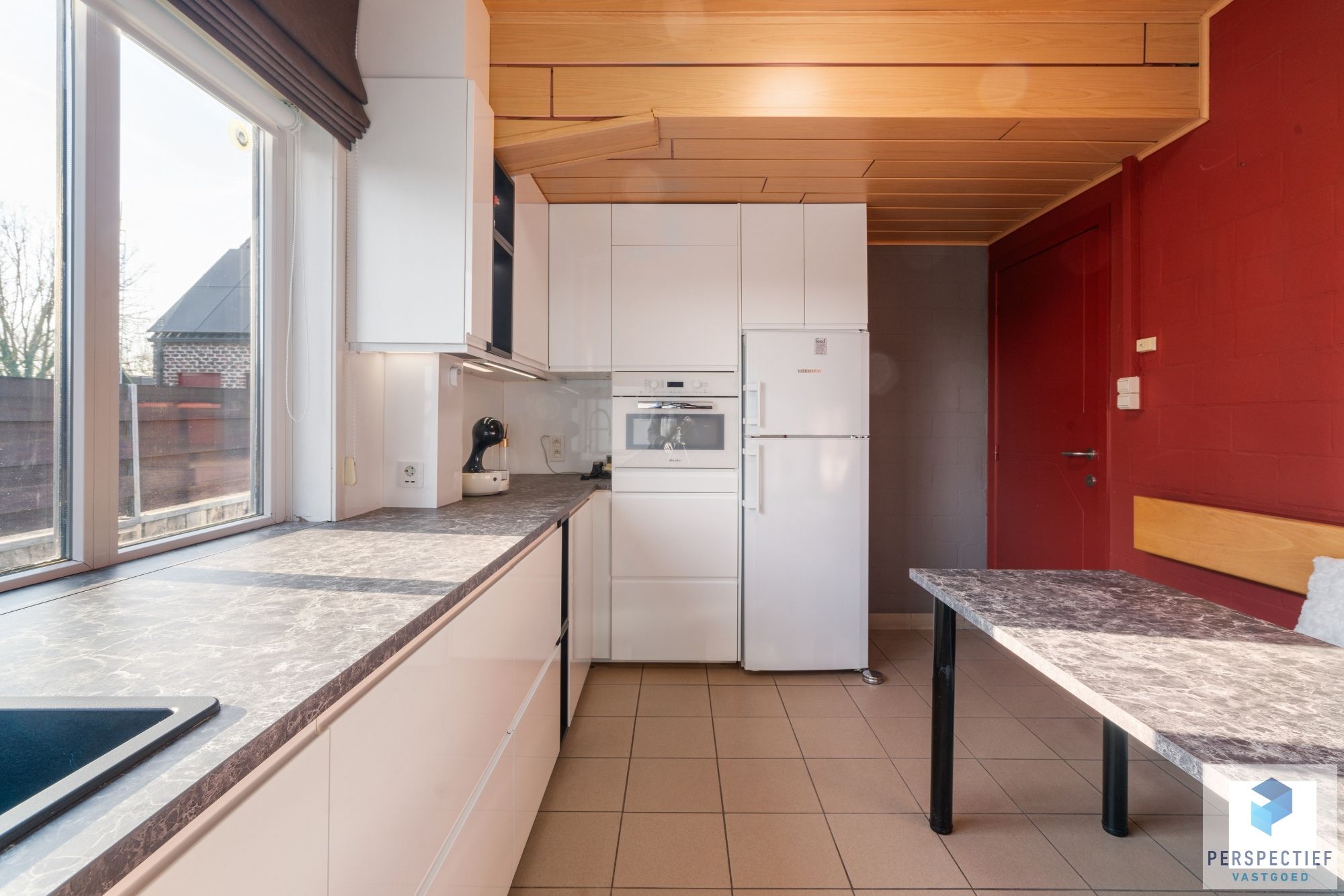 Handelspand met Winkelruimte, Magazijn en Woonst op 1.682 m² foto 24