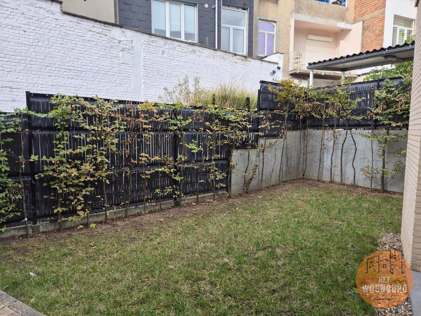 Gelijkvloersappartement met tuin, kelder en parkeerplaats foto 12
