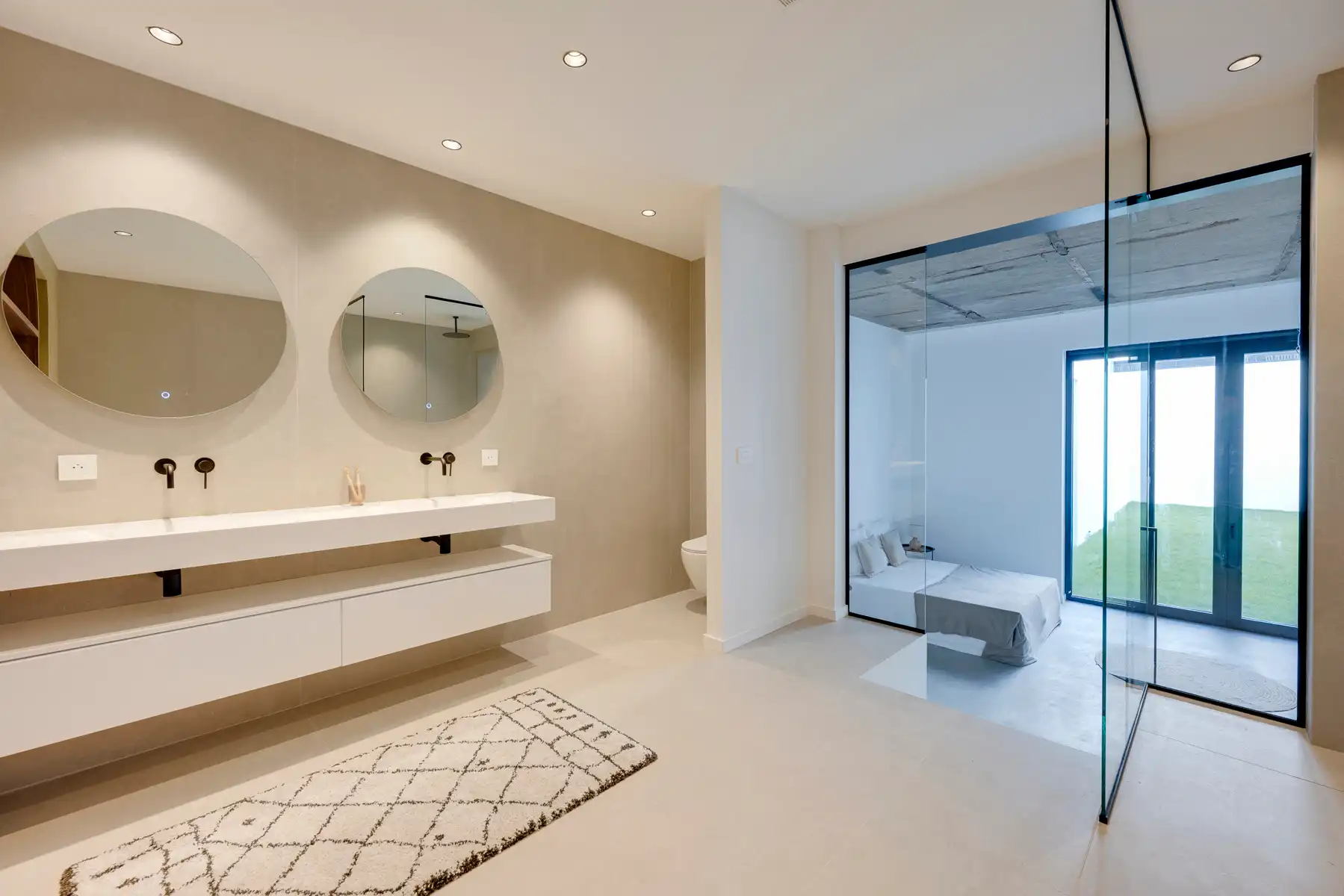 Unieke, lichtrijke loft van ca. 229 m² met ruime stadstuin foto 8