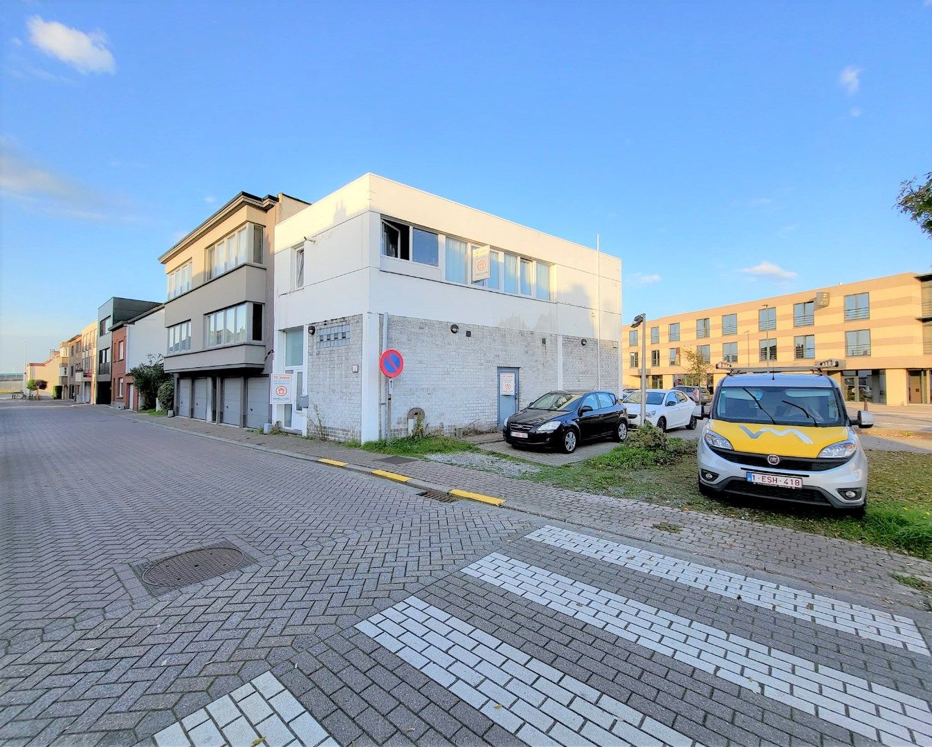 Commercieel gelijkvloers + appartement. foto 5