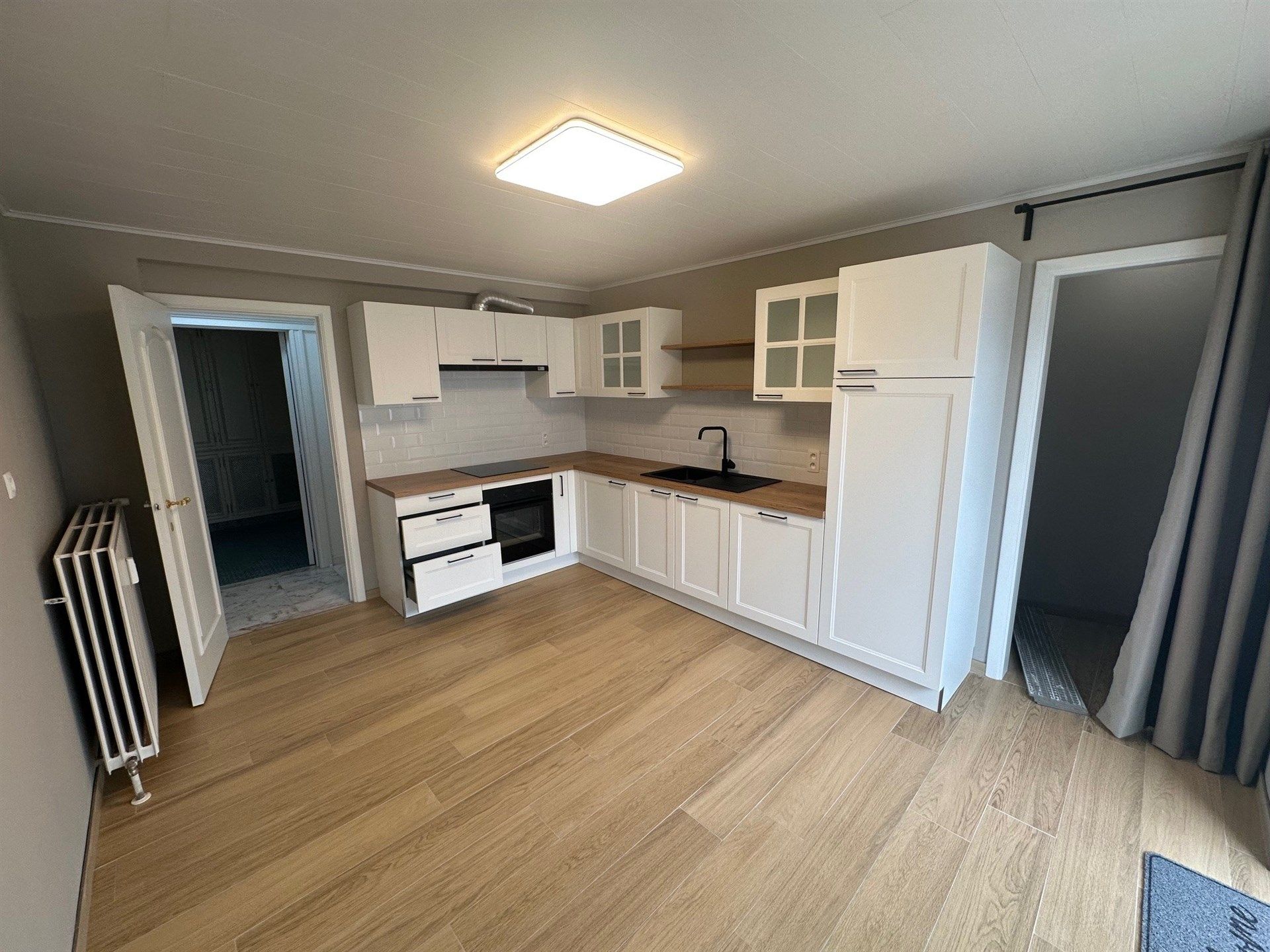Ruim gelijkvloers appartement met 2 slaapkamers, ruim terras en garage foto 4