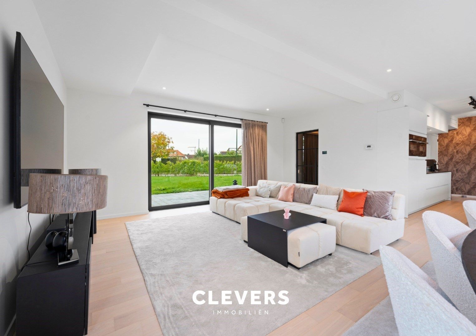 Luxueuze, moderne villa in rustige residentiële omgeving foto 4