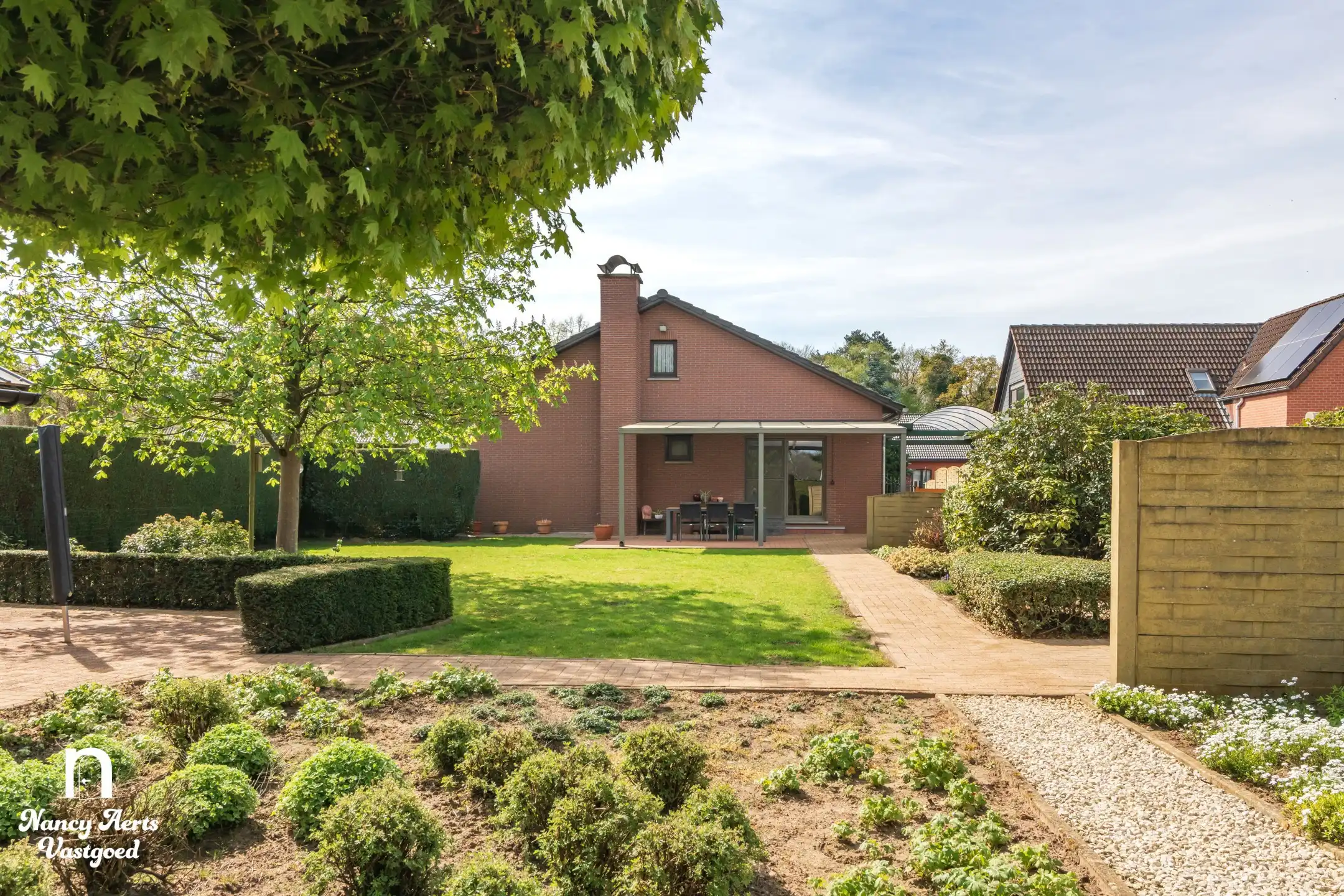 Lichtrijke woning met prachtige tuin en groeipotentieel foto 20