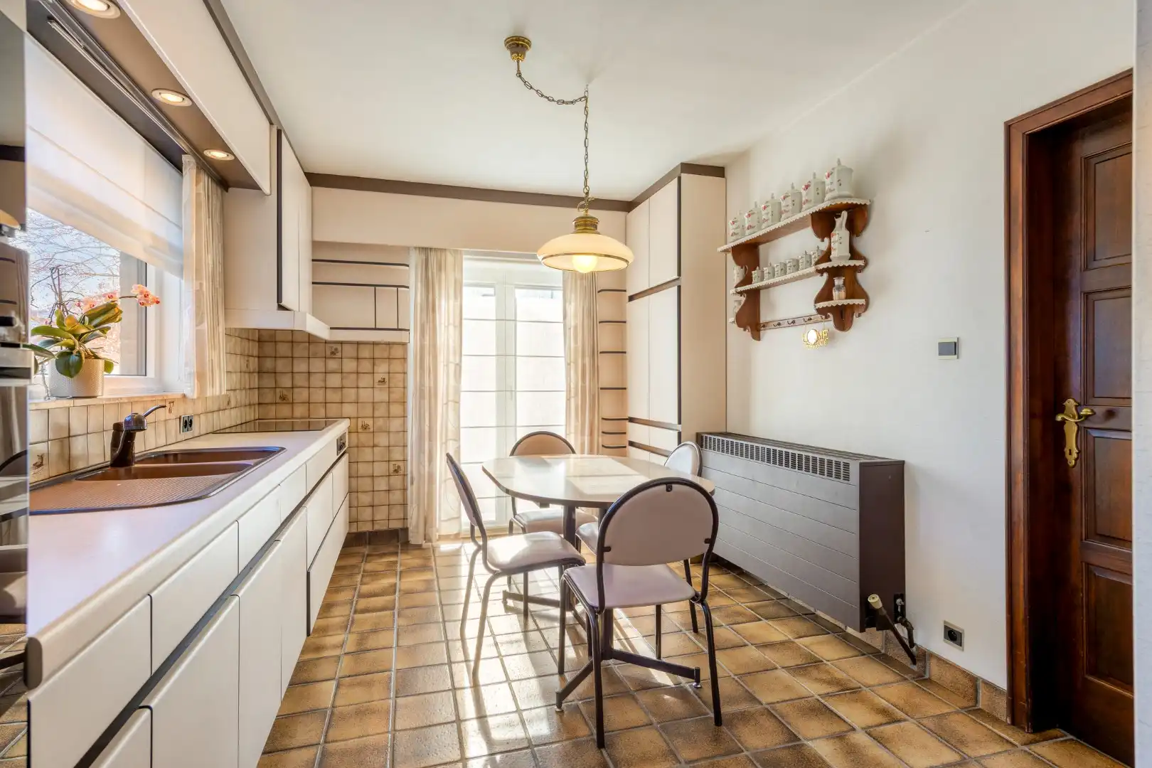 Gelijkvloerse woning met 3 slpks, rustig gelegen op 868 m² ! foto 8