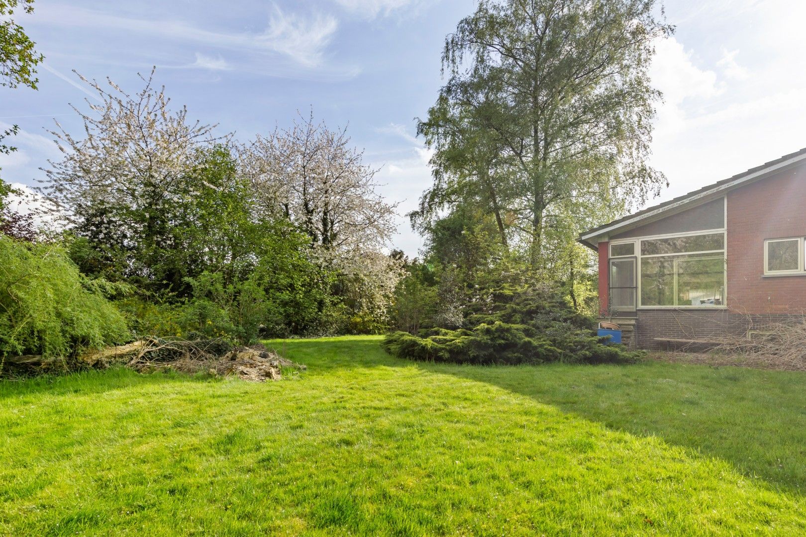 SEVENTIES BUNGALOW OP PERCEEL 46 A 48 CA MET POTENTIËLE BOUWGROND foto 29