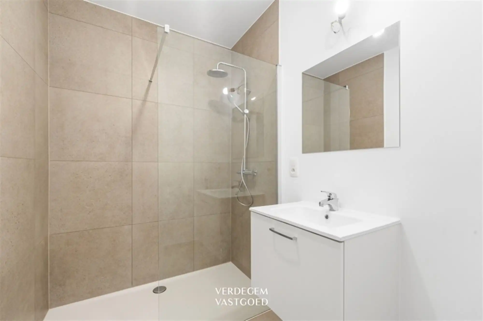 Stijlvolle duplex op toplocatie in de havenzone foto 16