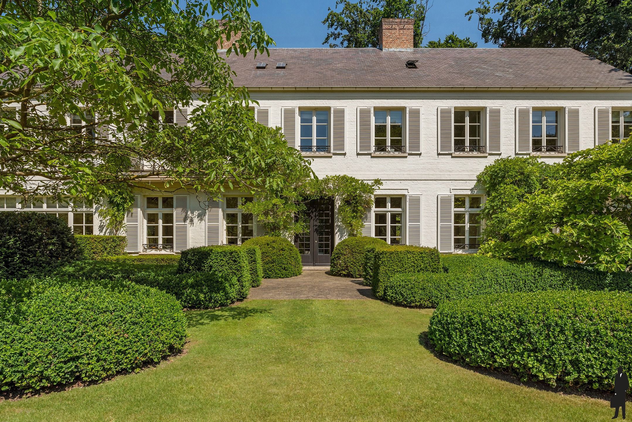 Hoogwaardig afgewerkte energiezuinige villa op ca. 6.264m²!  foto {{pictureIndex}}