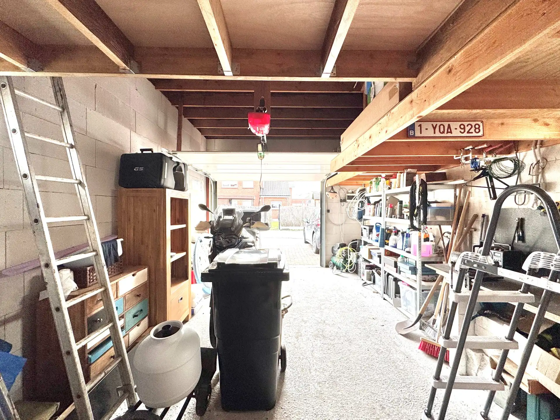 HALFOPEN WONING MET 4 KAMERS, TUIN & GARAGE - 359 m² foto 20