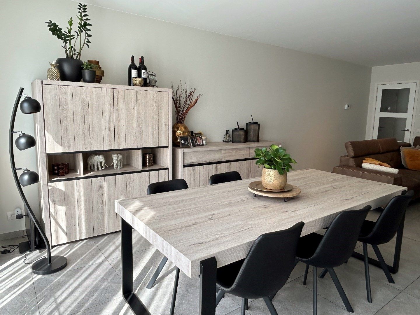 GELIJKVLOERS APPARTEMENT VOORZIEN VAN ALLE COMFORT IN HARTJE AARSELE foto 3