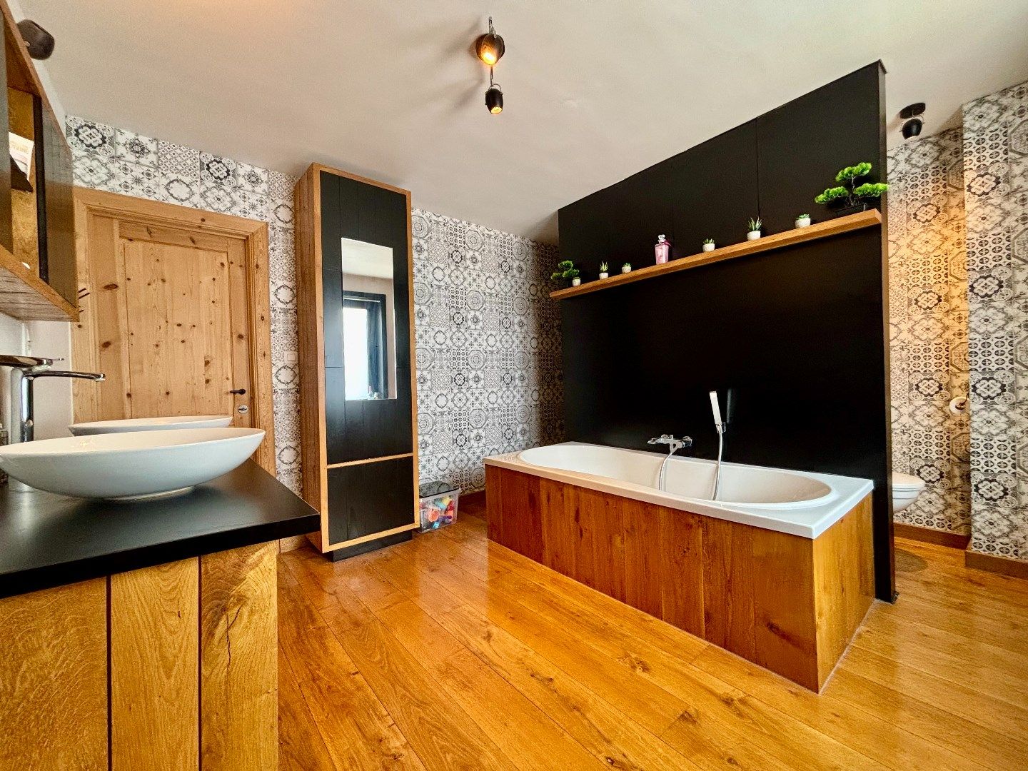 RUIME ENERGIEZUINGE WONING MET 5 SLPKS, GARAGE EN STADSKOER foto 15