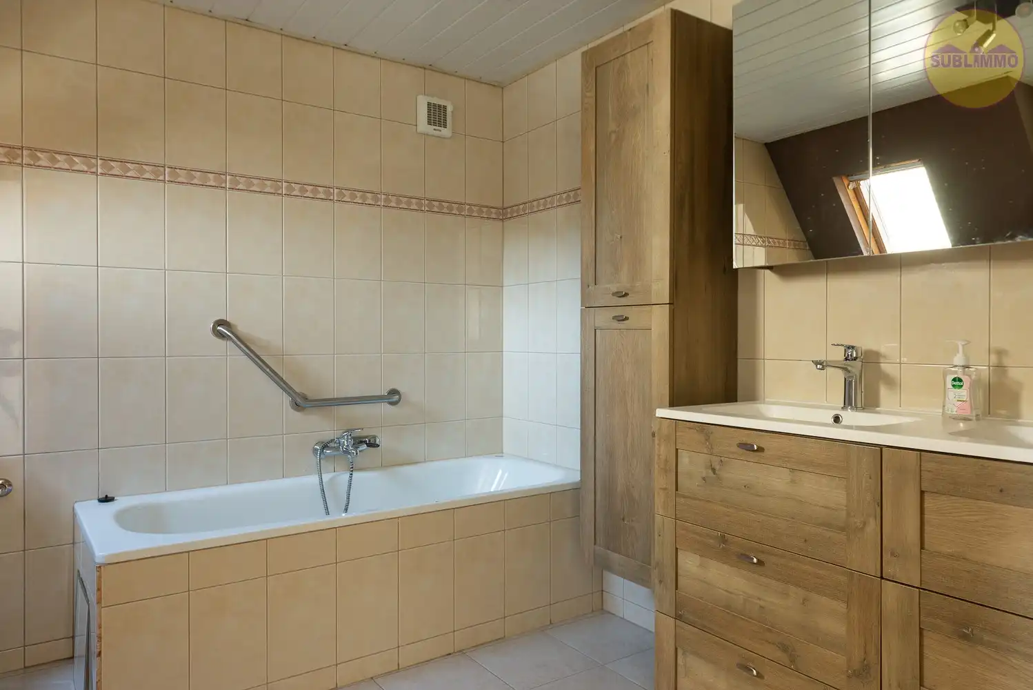 Ruime tweegezinswoning met afzonderlijk appartement op een perceel van 858 m² in Mol. ​​​​​​​T foto 18