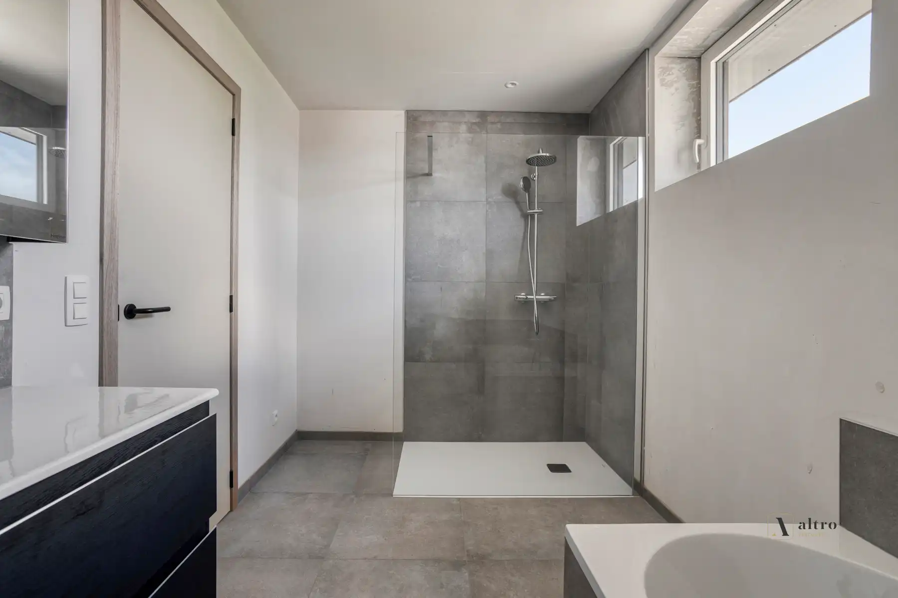 Stijlvolle en toekomstgerichte nieuwbouwwoning in Aalter foto 16