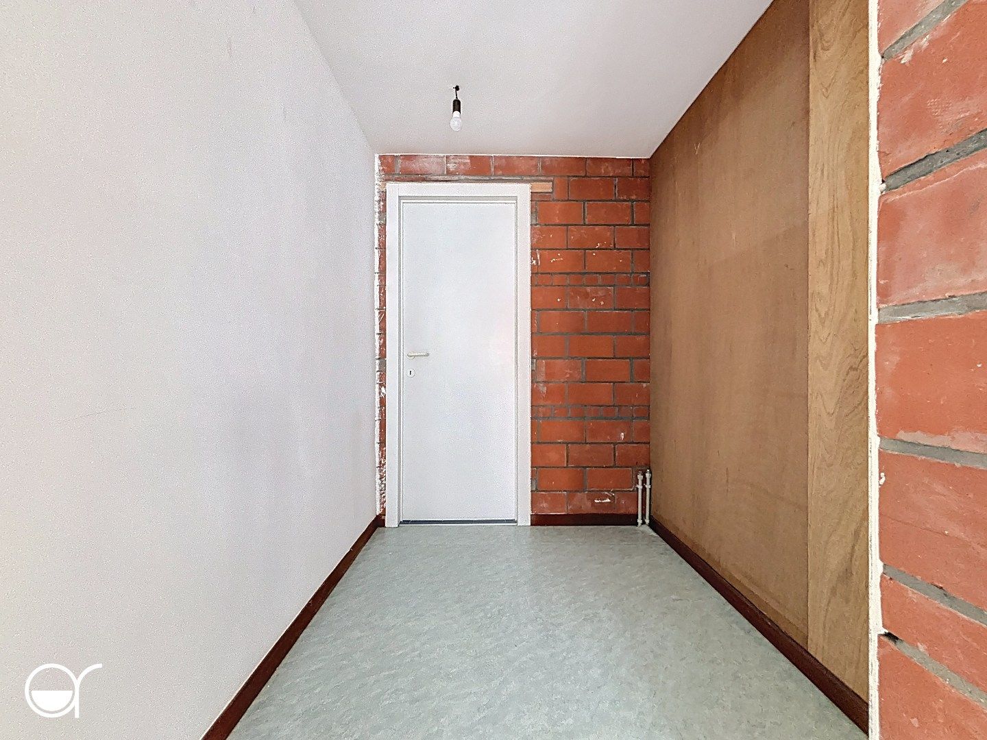 Op te frissen woning met grote tuin nabij Stropkaai foto 15