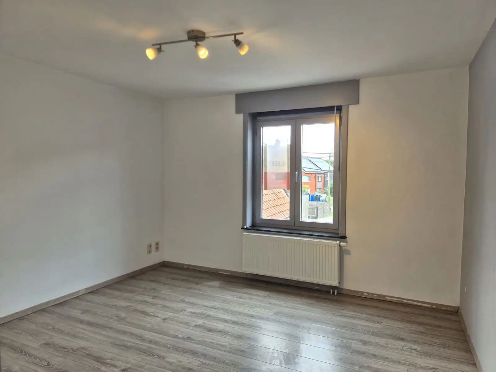 Woning met 5 slaapkamers, terras en 2 parkeerplaatsen - IMPE foto 11