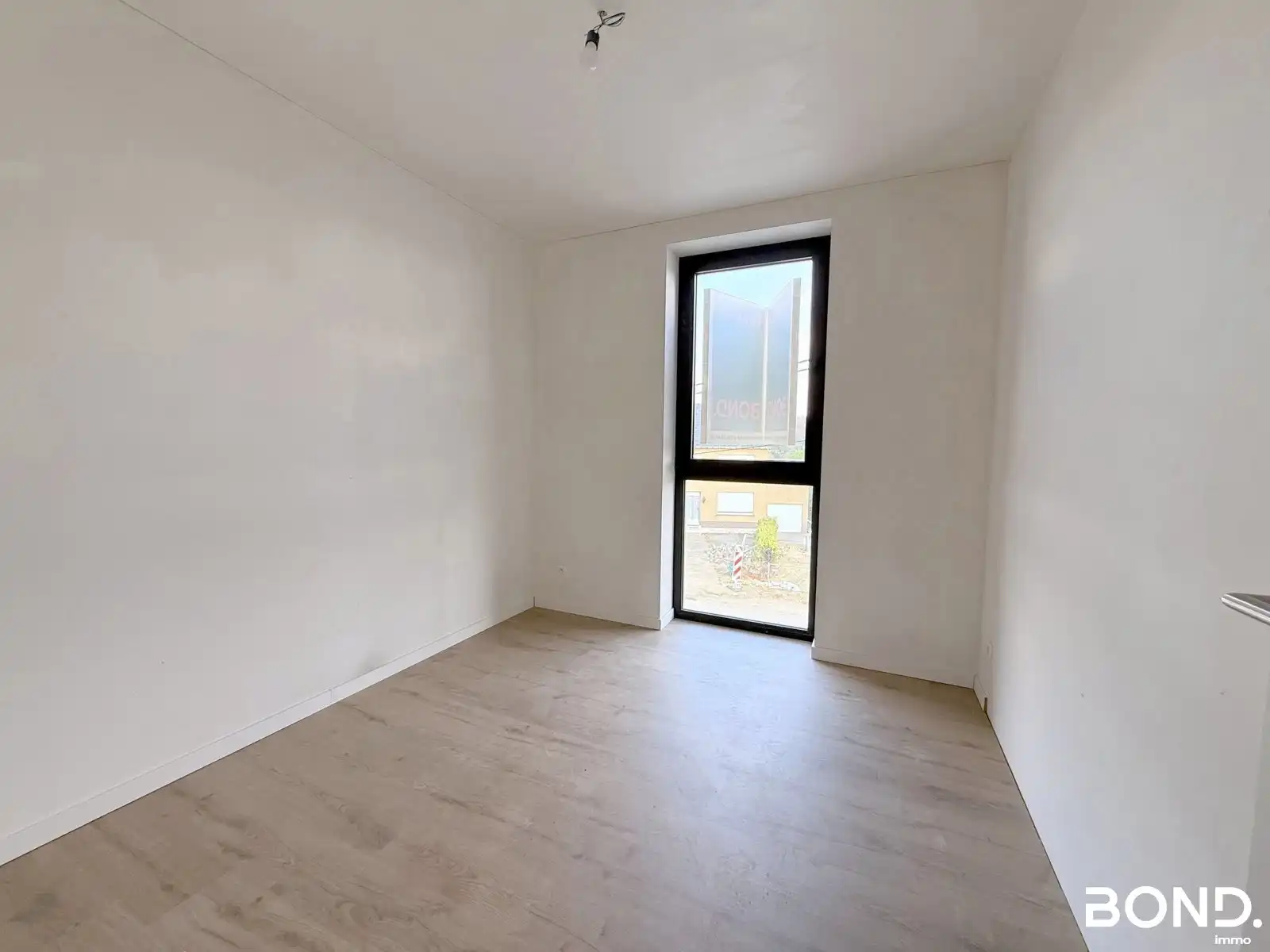Instapklare nieuwbouwwoning op gunstige locatie!  foto 8