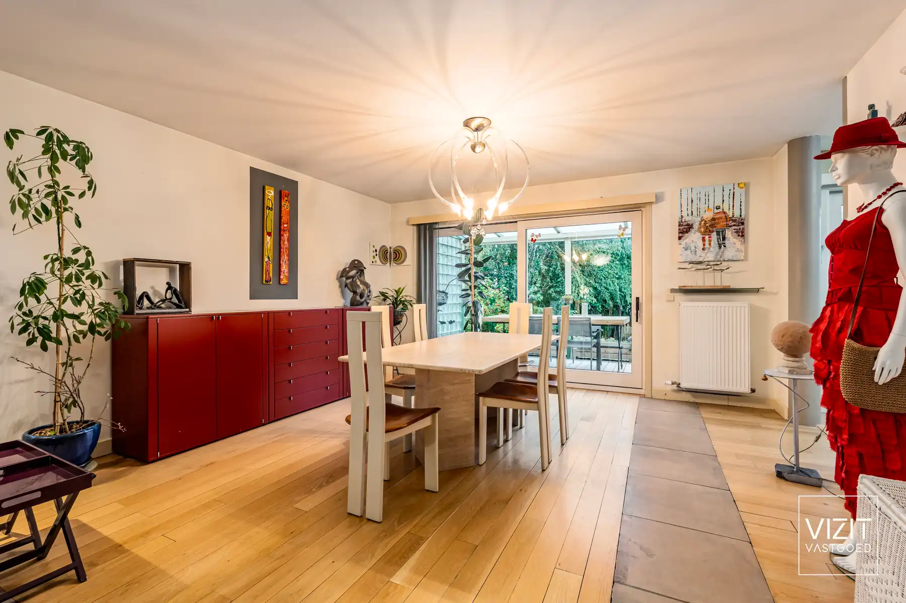 Goed gelegen villa met zonnige tuin foto 5