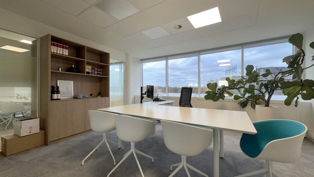 Knap ingericht kantoor te huur in Antwerp Gate I te Berchem foto 15