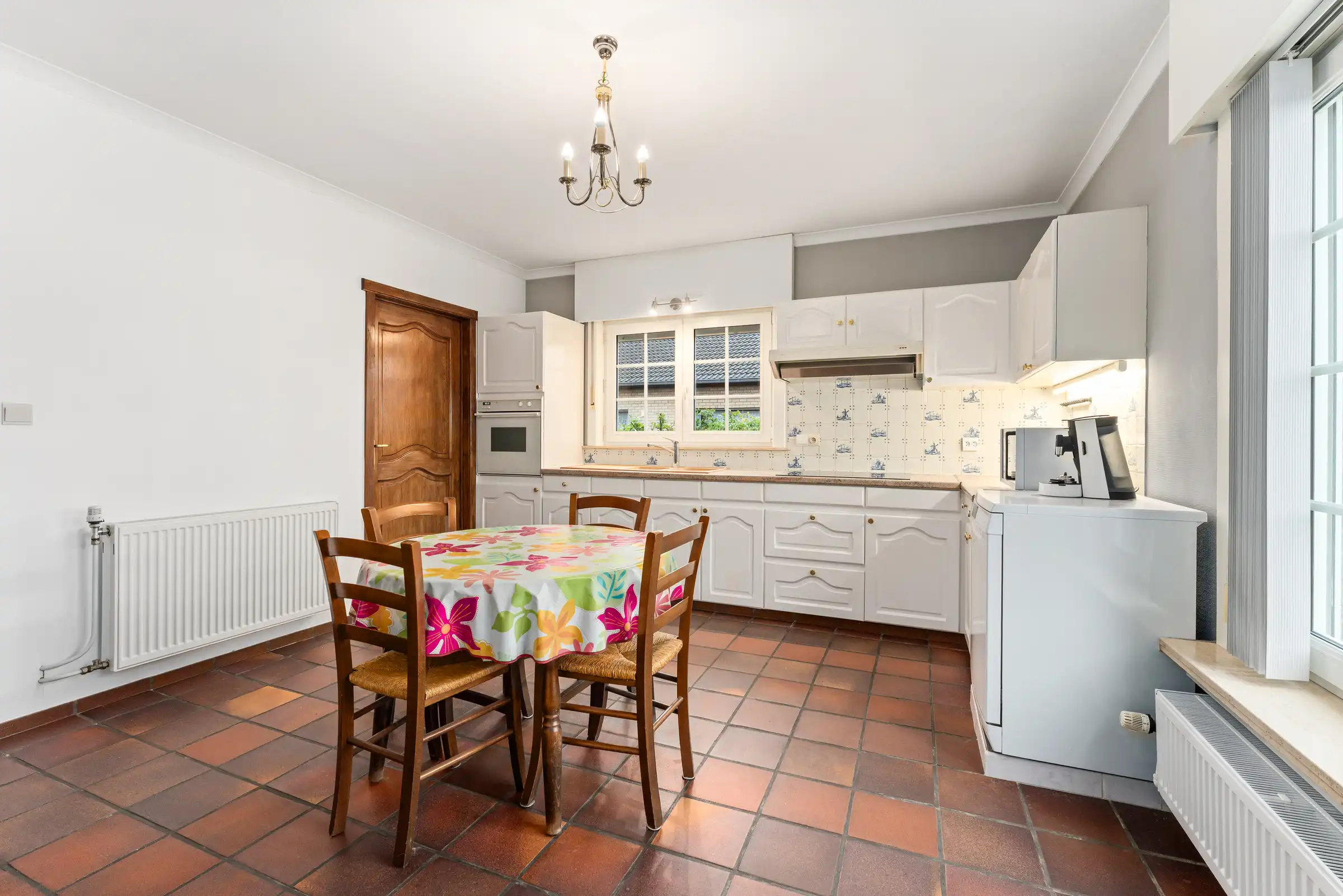Charmante woning op een perceel van 610 m² in Lotenhulle! foto 8
