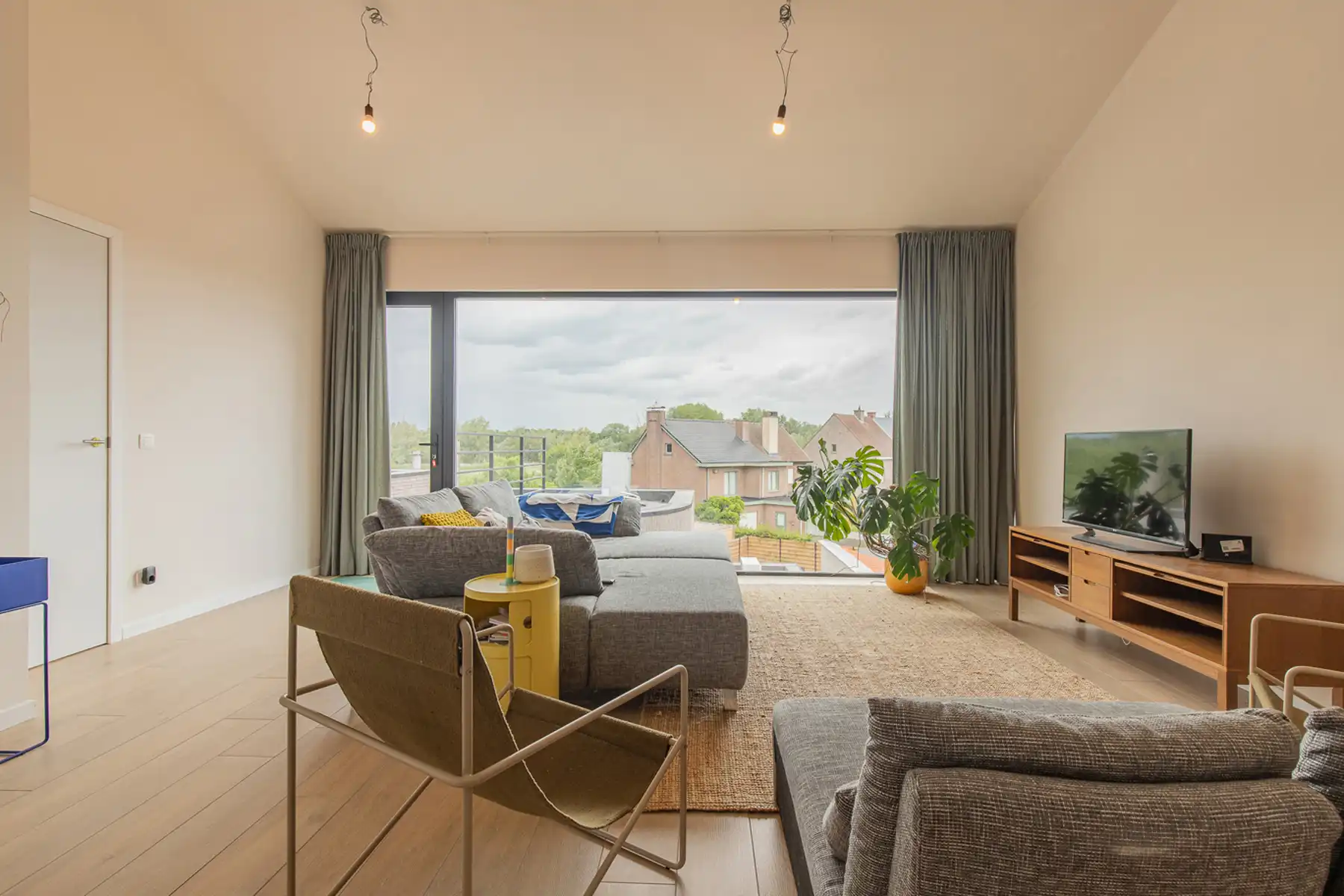 Ruime nieuwbouwwoning nabij centrum Lokeren foto 4