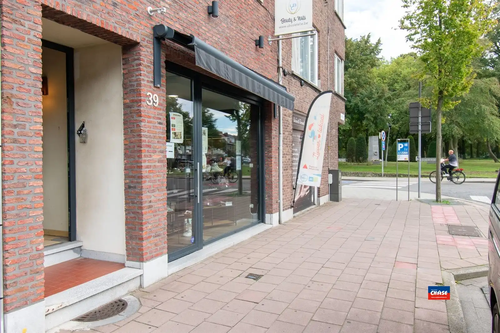 Gemengd gebouw foto 24