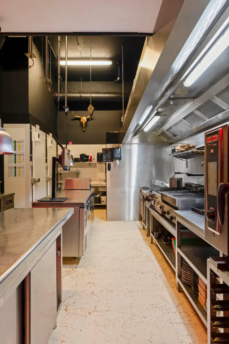 Unieke horeca concept over te nemen in hartje Genk foto 24