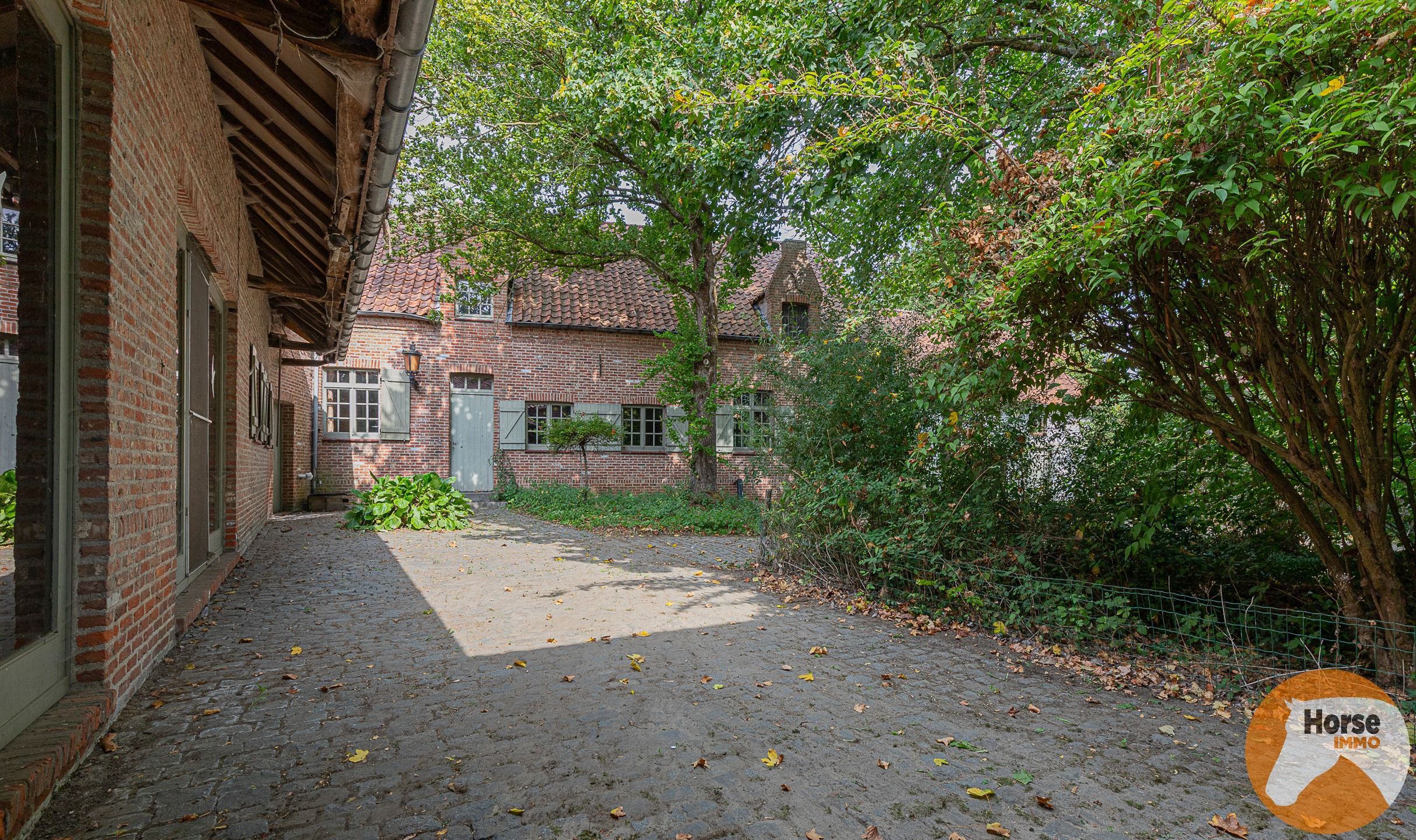 AAIGEM - Prachtige vierkantshoeve foto 21