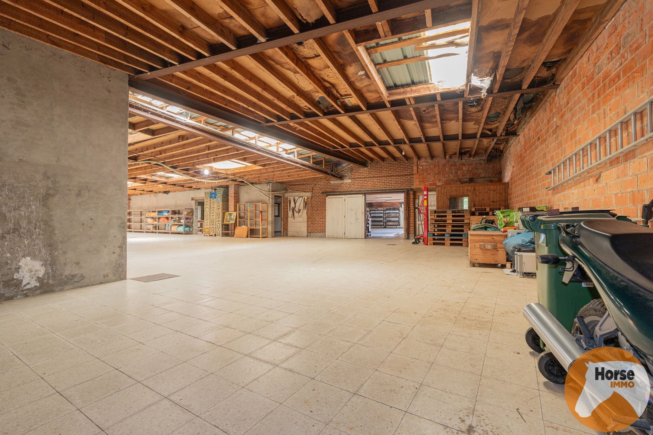 ST-L-ESSE - Ruime burgerwoning met achterliggende ateliers foto 22