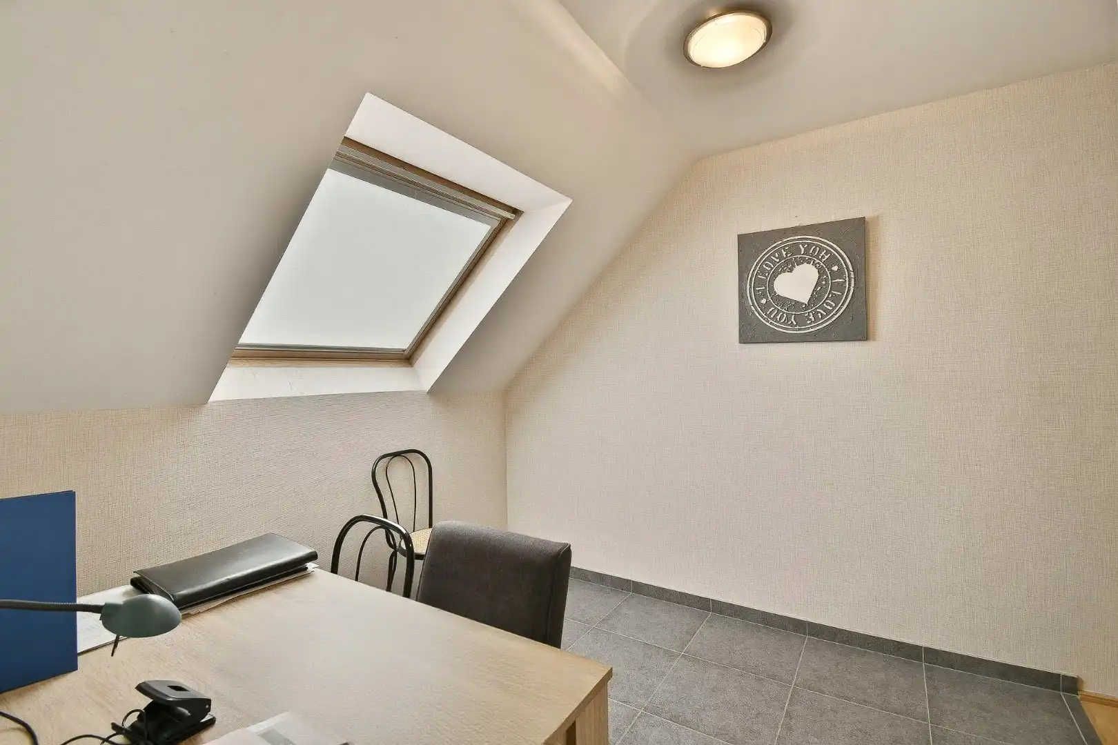 Duplex-appartement in rustige residentie met twee slaapkamers en terras foto 12