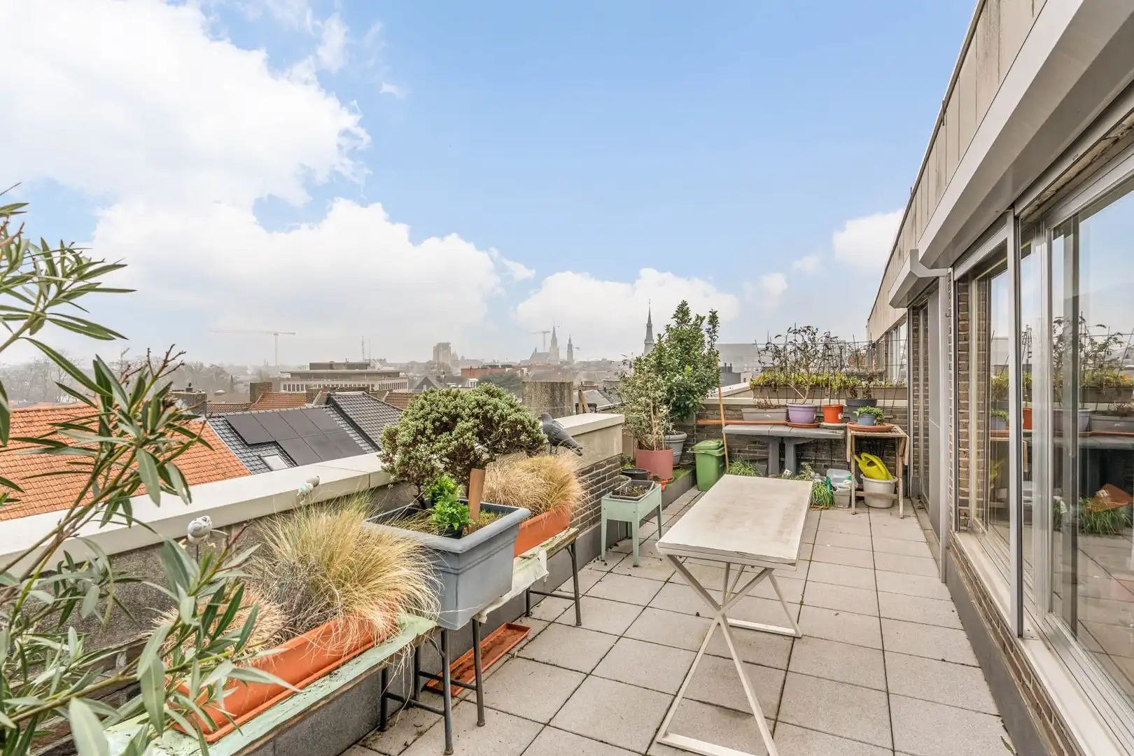 Penthouse in hartje Sint-Truiden met royaal terras, balkon én garage. foto 4