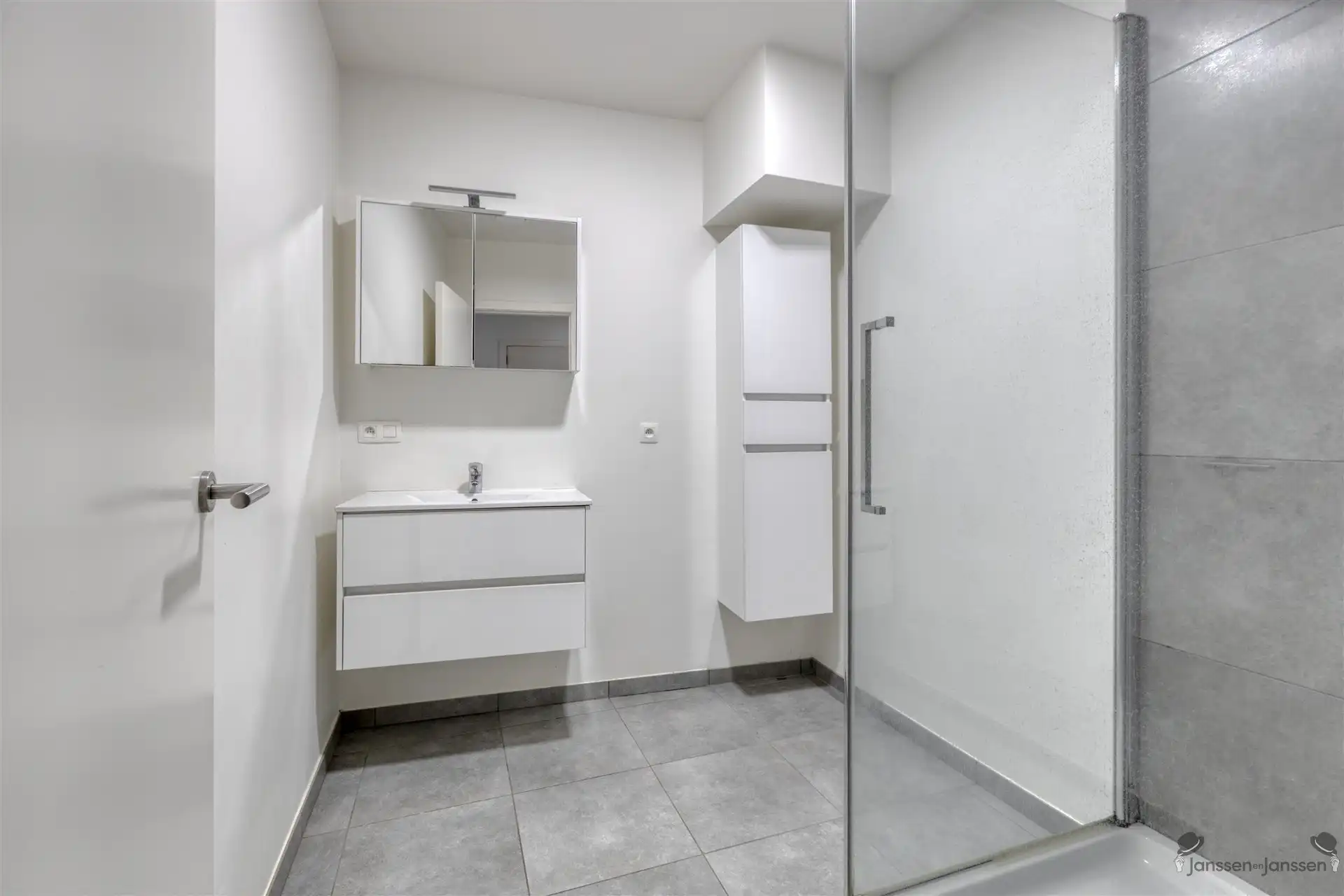 Instapklaar energiezuinig gelijkvloers appartement met 3 slaapkamers te Tessenderlo-Ham foto 13